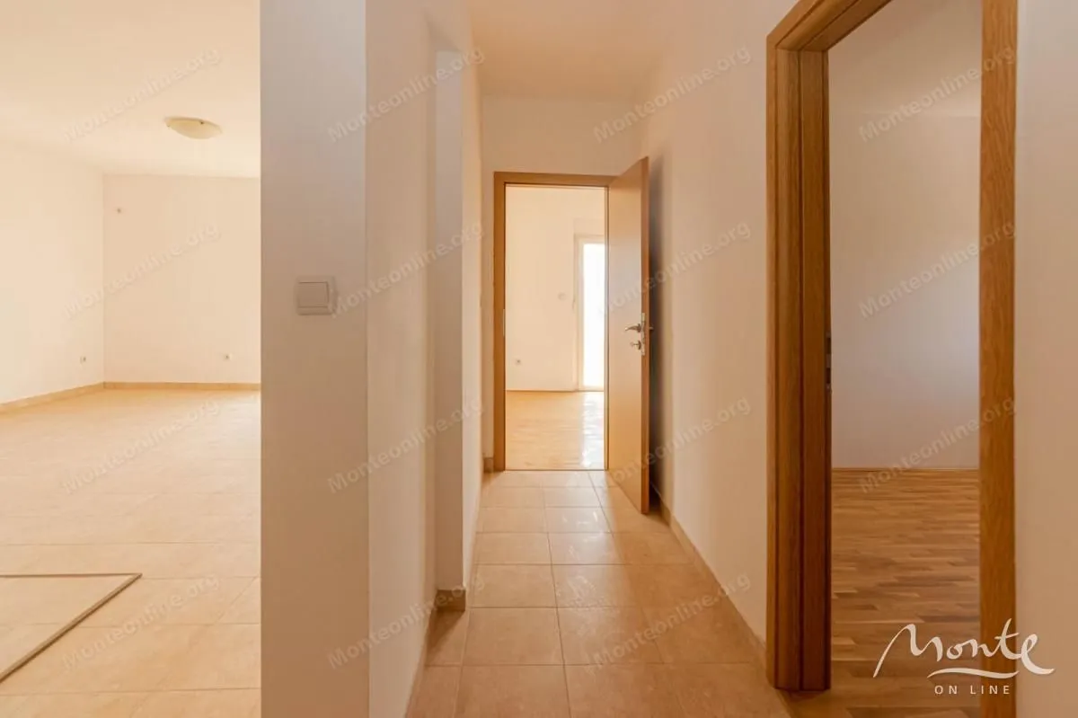 Prodaja, dvosoban stan, 72m², Igalo, Herceg Novi