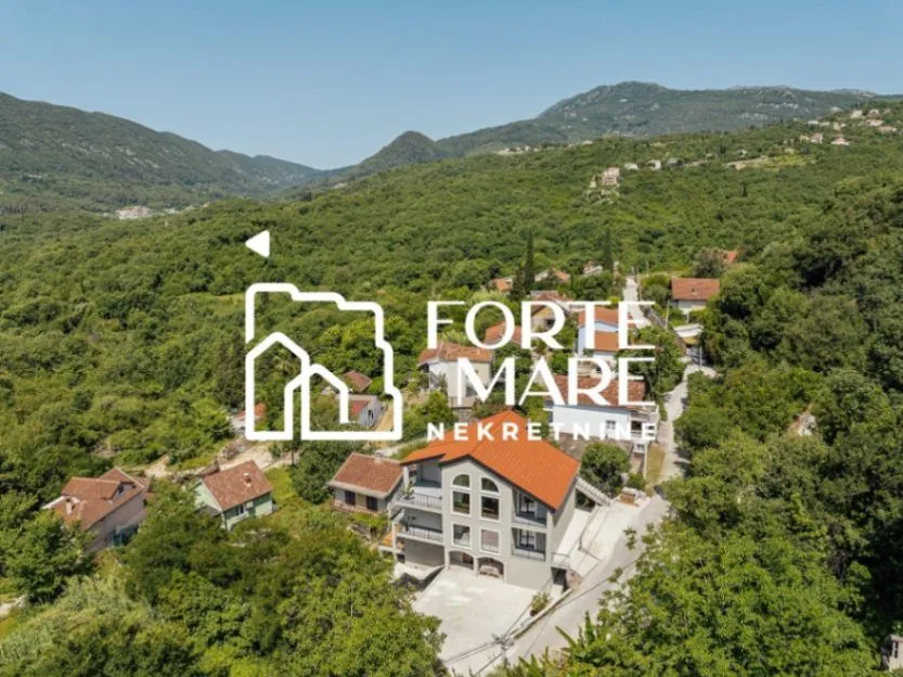 Prodaja, dvosoban stan, 103m², Herceg Novi, Crna Gora