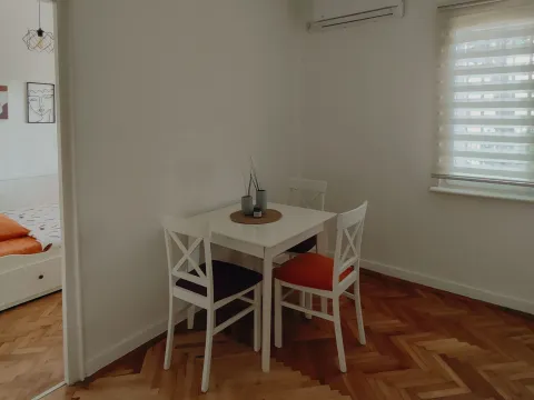 Izdavanje, jednosoban stan, 27m², Pobrežje, Podgorica - image 5