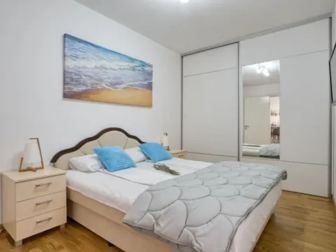 Izdavanje, jednosoban stan, 40m², Budva, Crna Gora - image 9