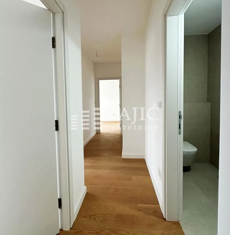 Prodaja, četvorosoban stan, 89m², Čukarica, Beograd