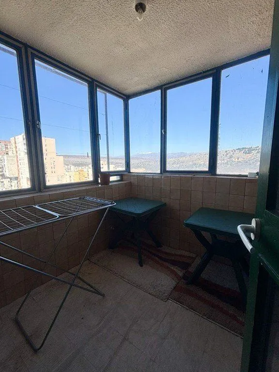 Izdavanje, trosoban stan, 95m², Blok 5, Podgorica