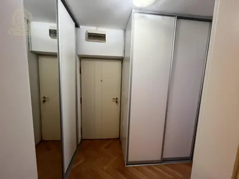 Izdavanje, dvosoban stan, 42m², Grbavica, Novi Sad Sve Podlokacije - image 4