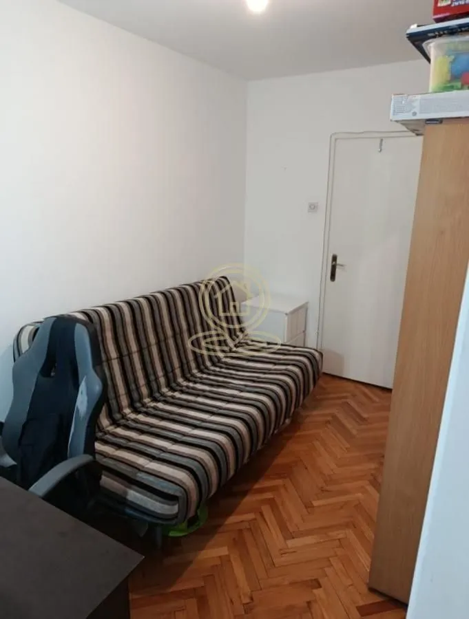 Prodaja, trosoban stan, 75m², Medijana, Niš