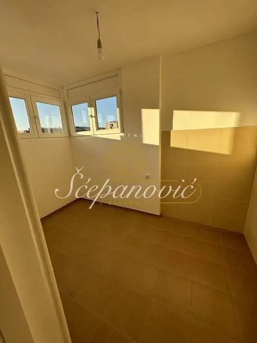 Prodaja, dvosoban stan, 59m², Bulevar Oslobodjenja, Novi Sad Sve Podlokacije