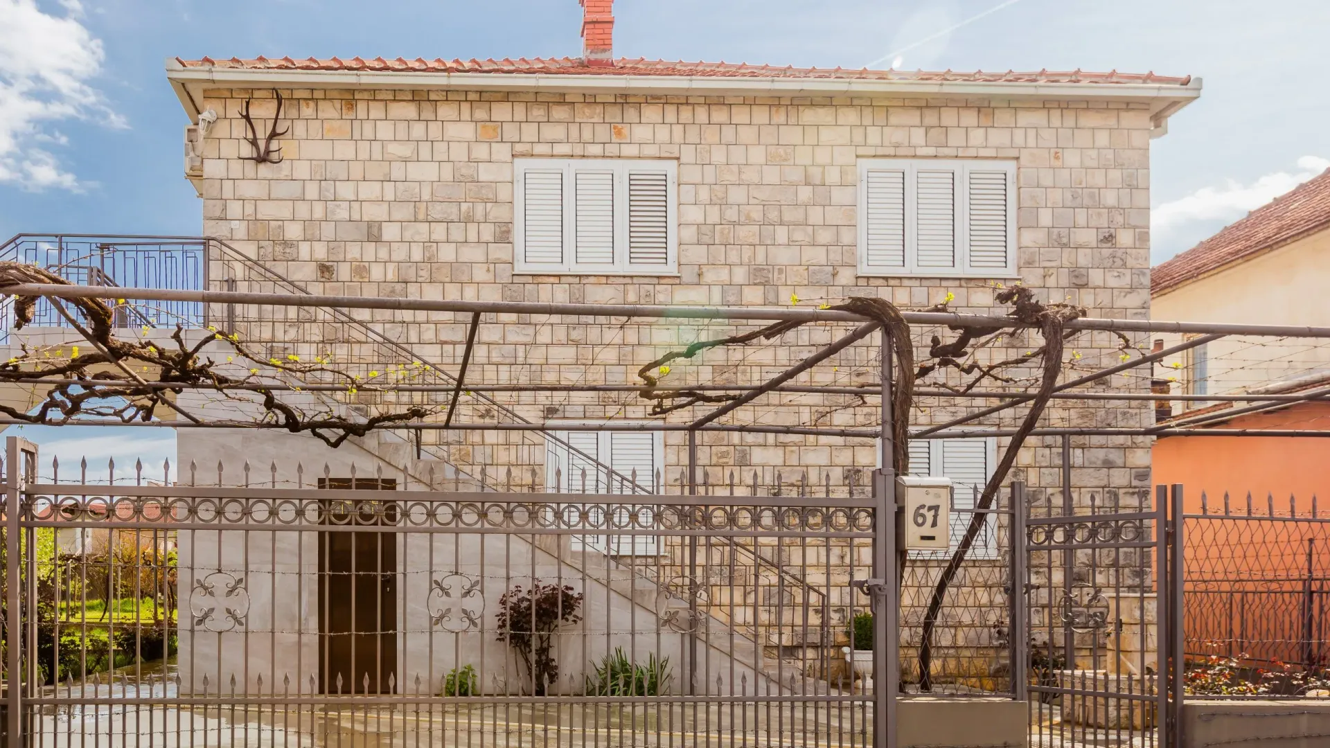 Prodaja, kuća, 260m², Zabjelo, Podgorica