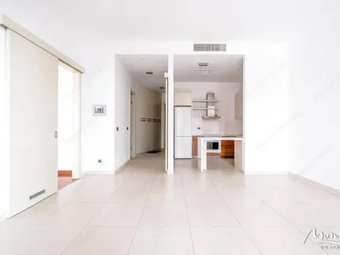 Sale, one bedroom apartment, 87m², Budva, Crna Gora - image 7