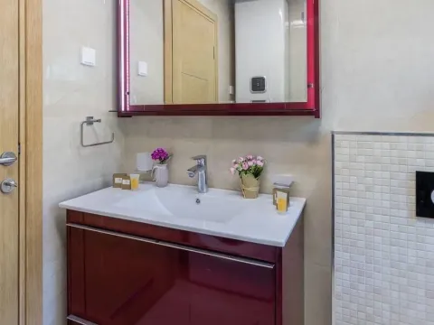 Rent, three bedroom apartment, 110m², Pržno, Budva - image 9