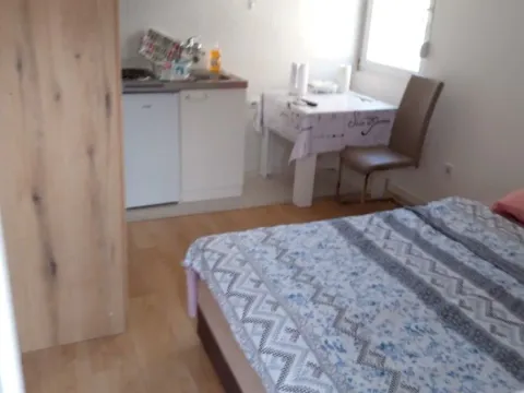 Rent, studio apartment, 22m², Rozino, Budva - image 11