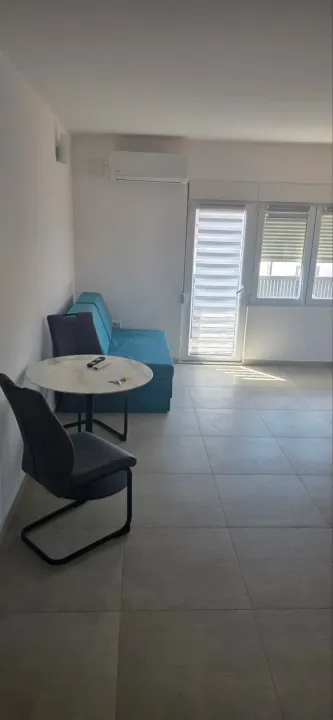 Rent, apartment, 170m², Ledine, Beograd