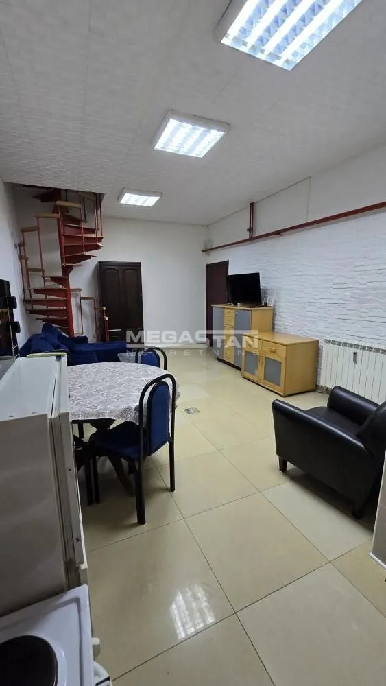 Rent, four bedroom apartment, 40m², Čubura, Beograd