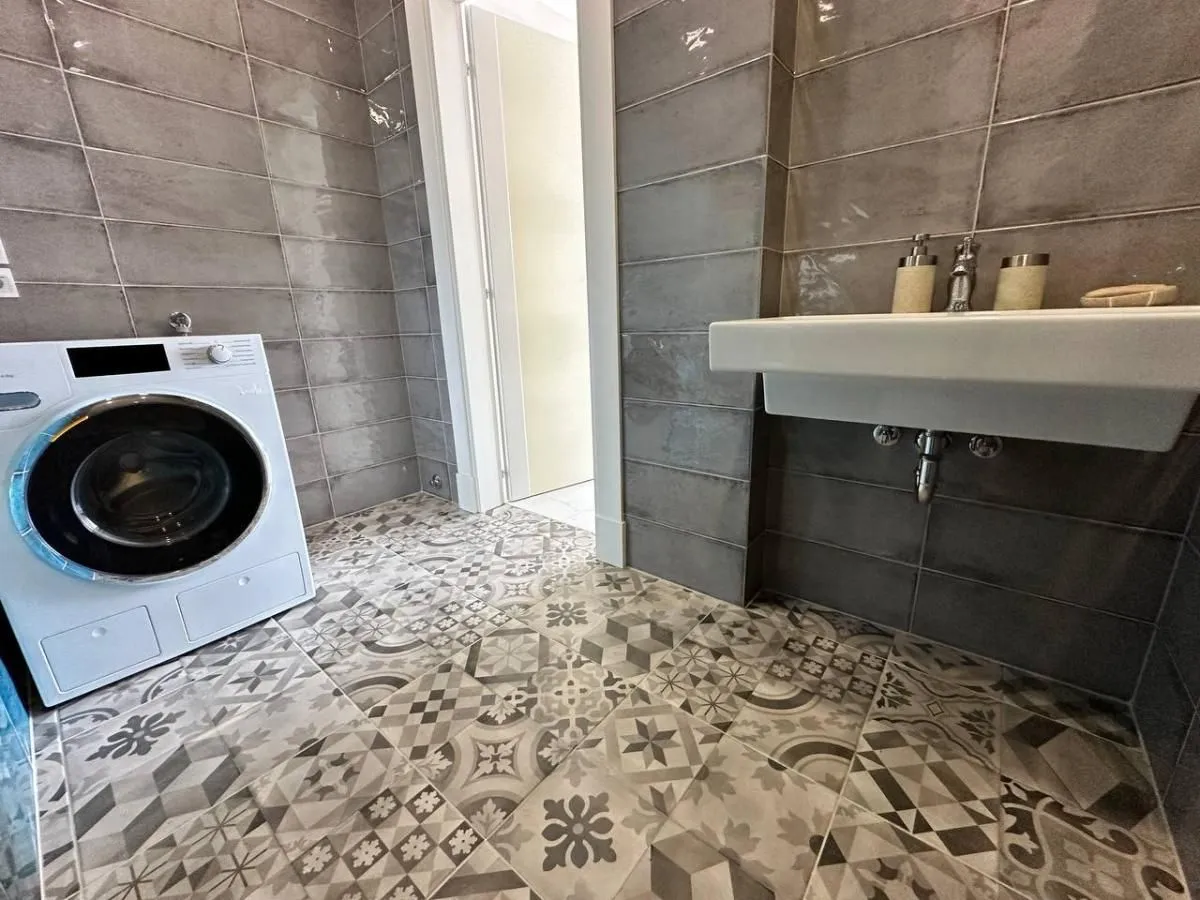 Sale, two bedroom apartment, 131m², Bečići, Budva