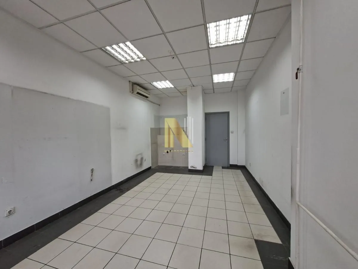 Rent, office space, 395m², Bulevar Oslobodjenja, Novi Sad Sve Podlokacije