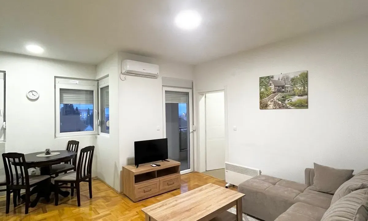 Rent, two bedroom apartment, 56m², Stari Aerodrom, Podgorica