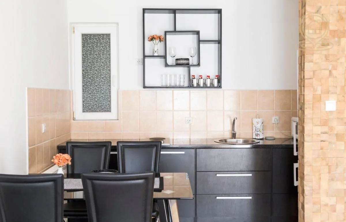 Izdavanje, dvosoban stan, 45m², Nova Detelinara, Novi Sad Sve Podlokacije