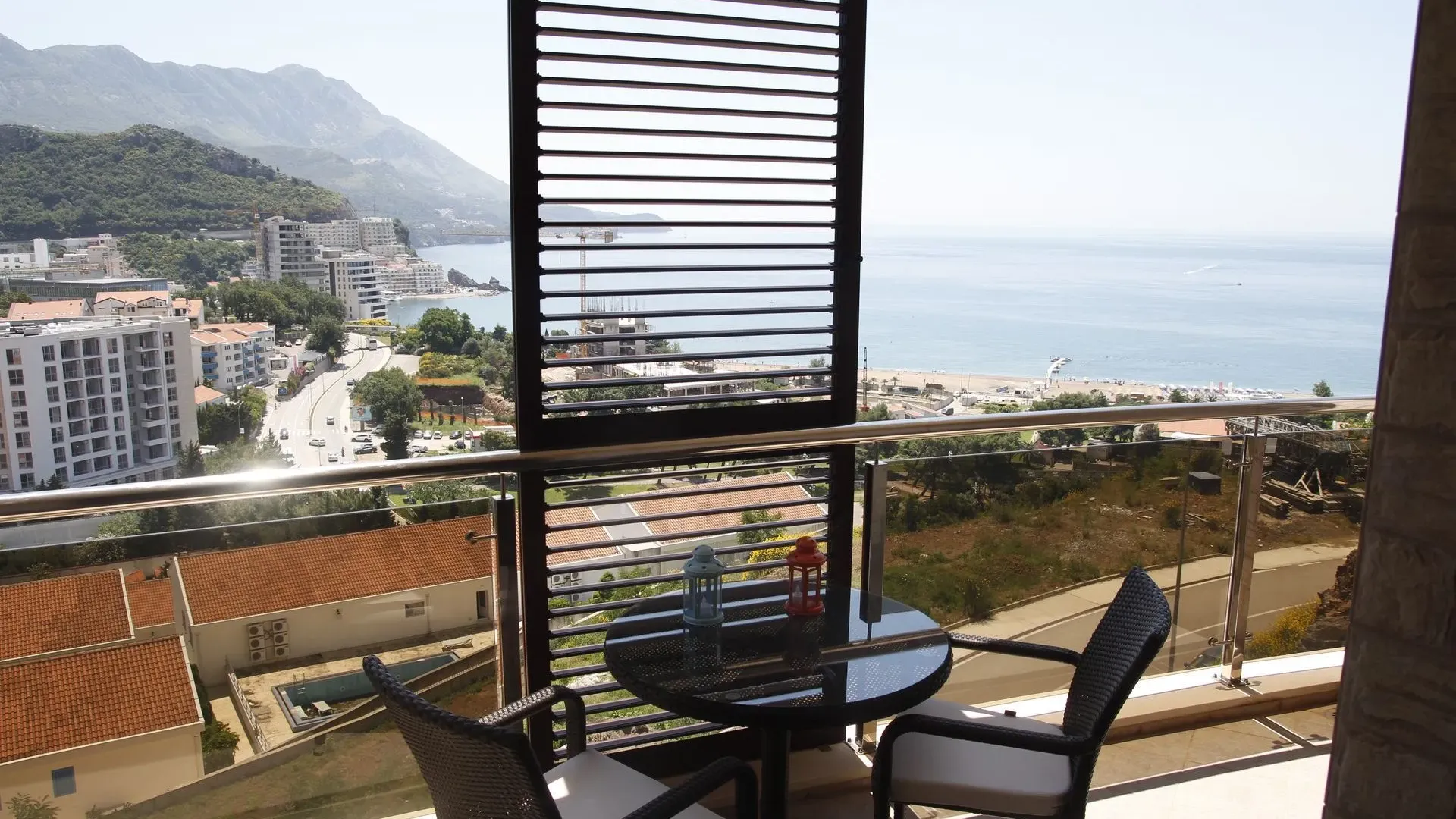 Izdavanje, garsonjera, 42m², Bečići, Budva