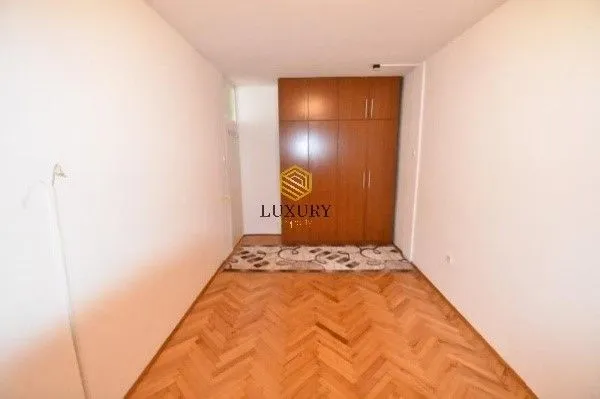 Prodaja, jednosoban stan, 58m², Blok 6, Podgorica