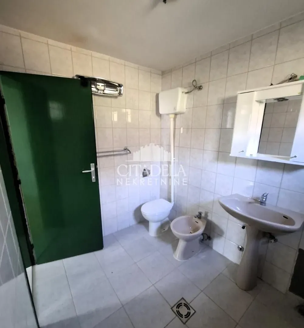 Prodaja, kuća, 173m², Irig, Srbija