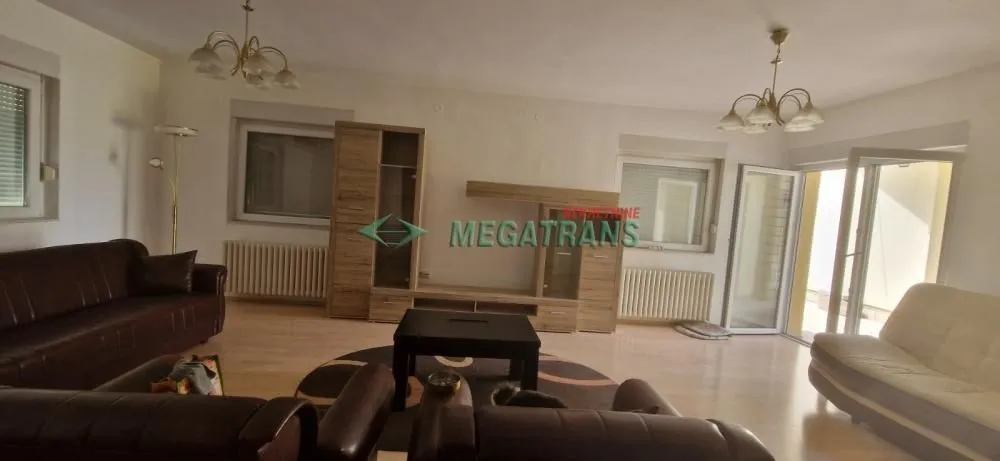 Rent, house, 220m², Petrovaradin, Novi Sad