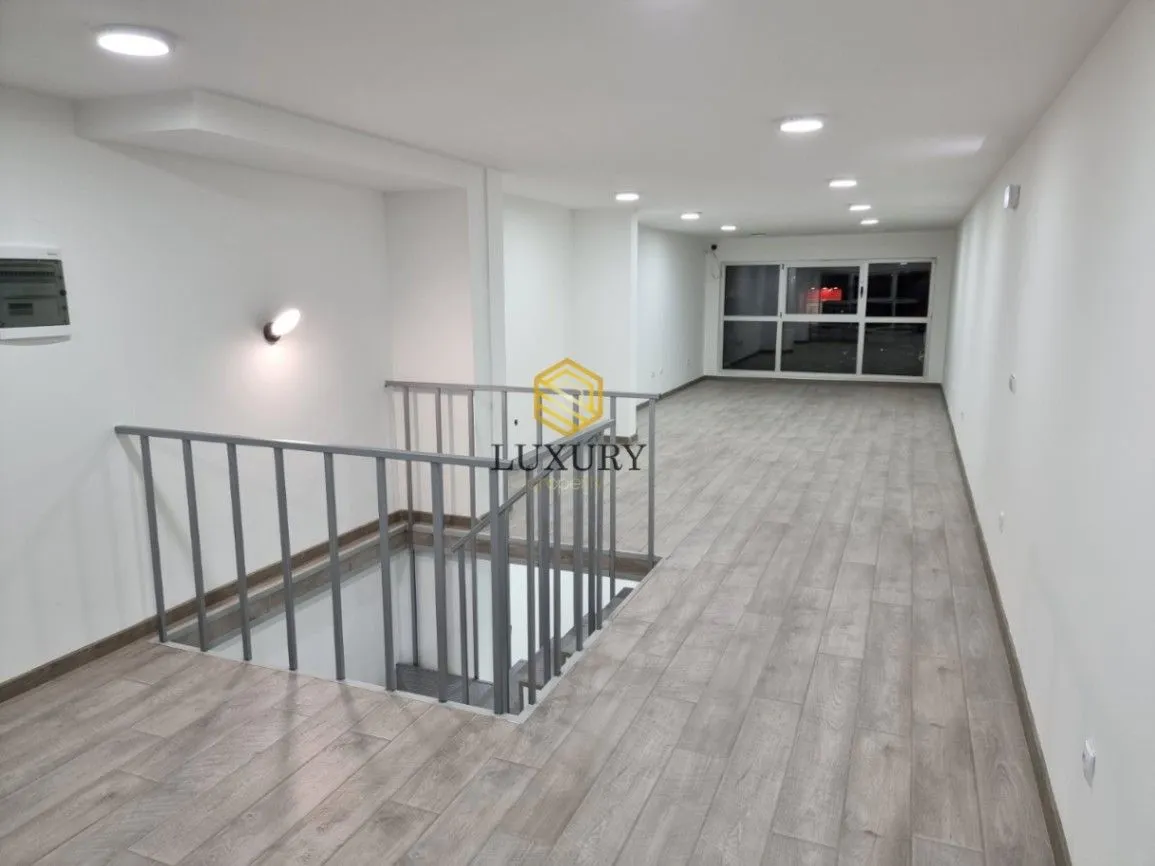 Rent, office space, 160m², Preko Morače, Podgorica