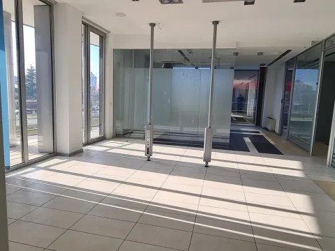 Izdavanje, poslovni prostor, 377m², Novi Beograd Blok 63, Novi Beograd Sve Podlokacije - image 5