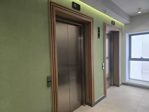 Rent, office space, 126m², Tološka šuma, Podgorica - image 20