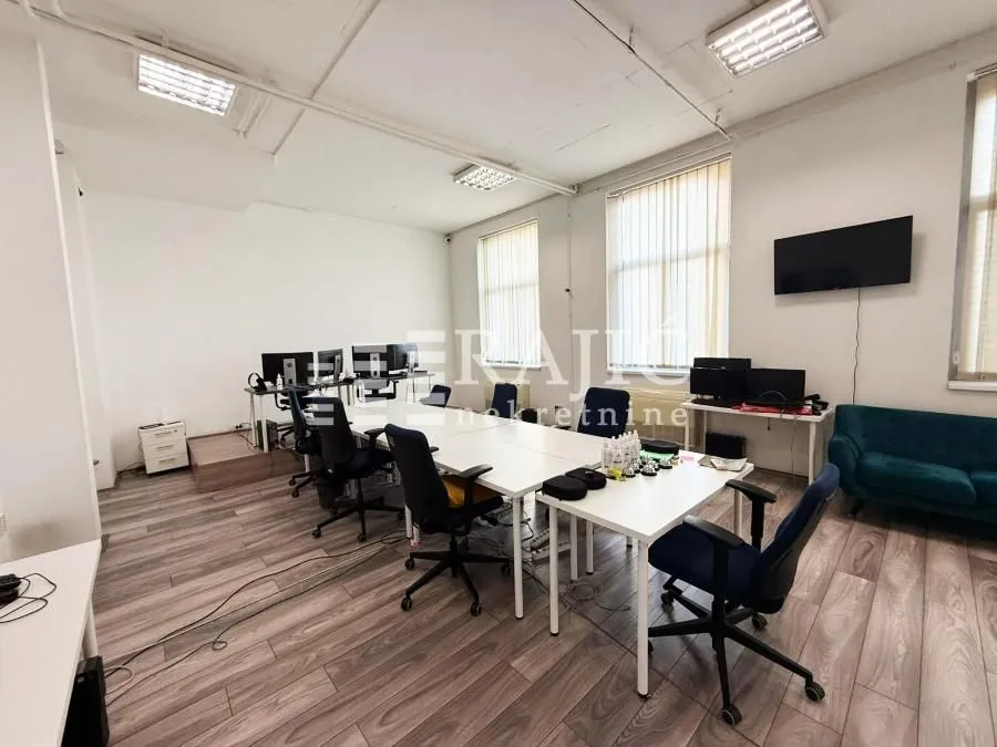 Rent, office space, 165m², Stari Grad, Beograd
