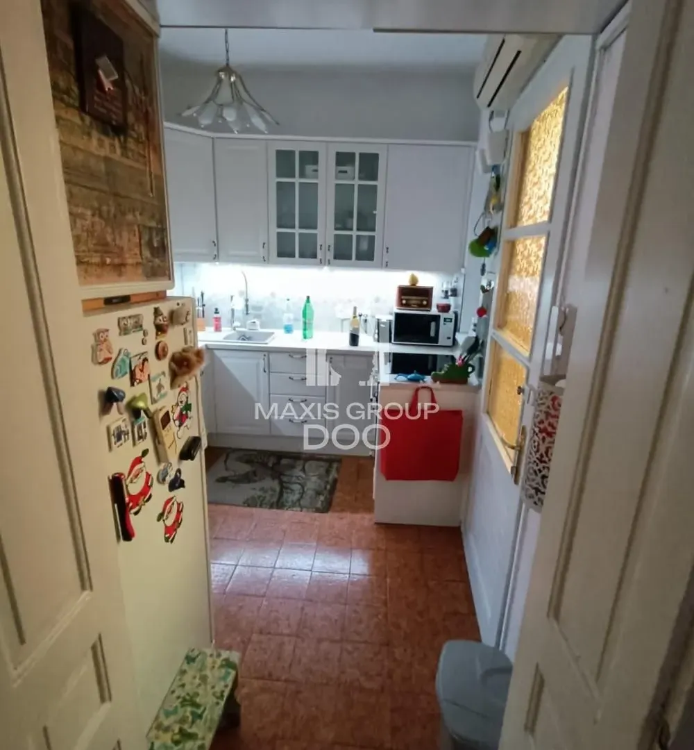 Sale, three bedroom apartment, 96m², Kalenić Pijaca, Vračar Sve Podlokacije
