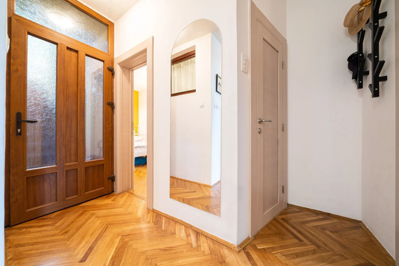 Rent, house, 120m², Pod Goricom, Podgorica