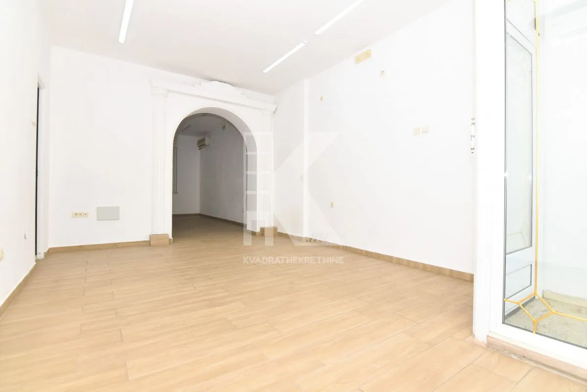 Rent, office space, 42m², Centar, Podgorica