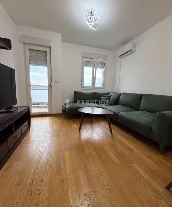 Rent, two bedroom apartment, 68m², City Kvart, Podgorica