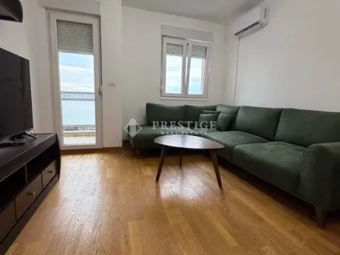 Rent, two bedroom apartment, 68m², City Kvart, Podgorica - image 1