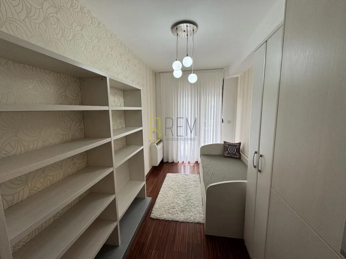 Rent, two bedroom apartment, 78m², Gorica C, Podgorica