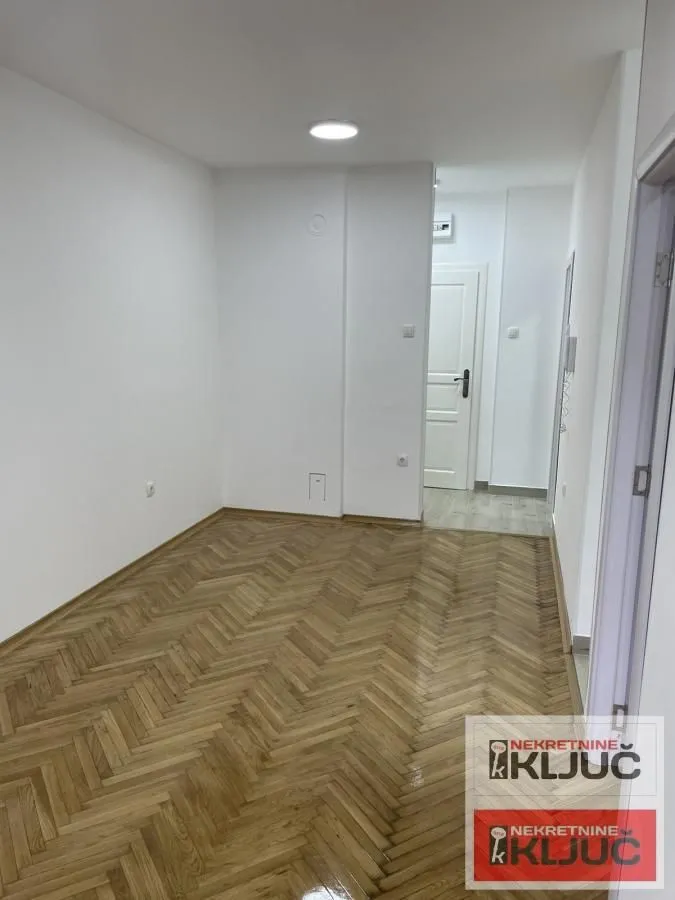 Prodaja, jednosoban stan, 30m², Grbavica, Novi Sad Sve Podlokacije