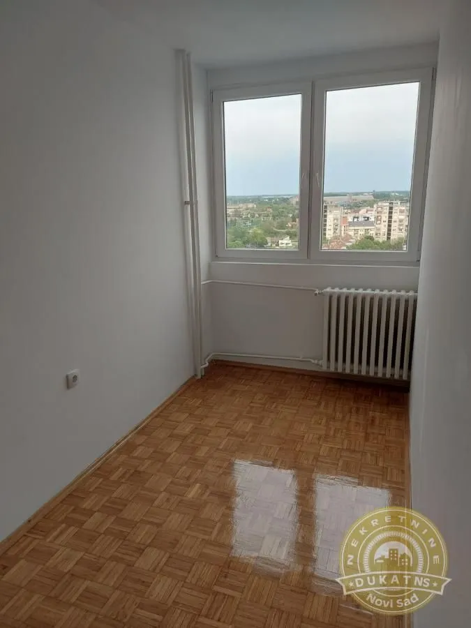 Prodaja, trosoban stan, 61m², Bulevar Oslobodjenja, Novi Sad Sve Podlokacije