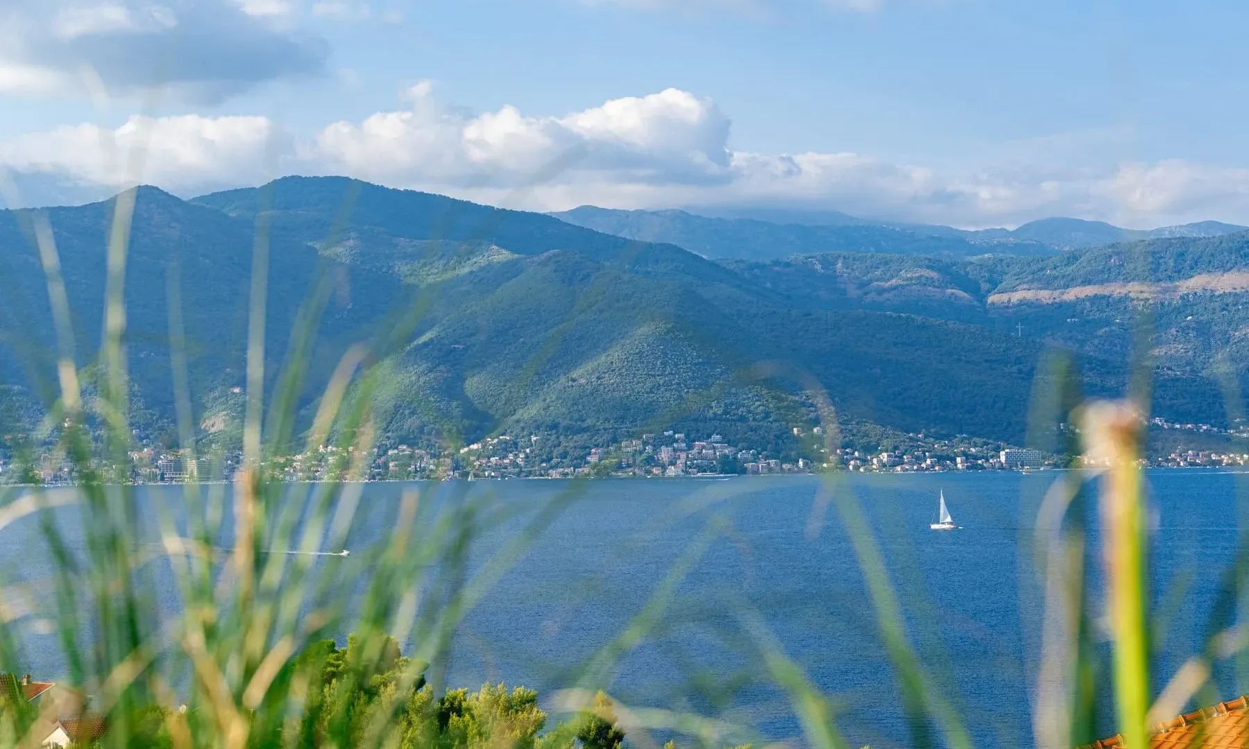 Rent, one bedroom apartment, 144m², Krašići, Tivat