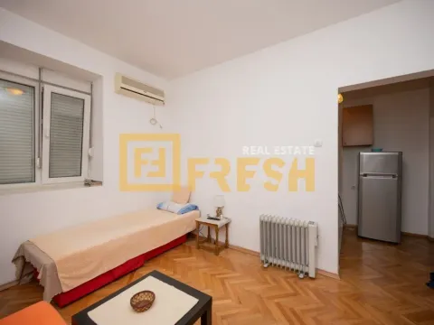 Rent, studio apartment, 22m², Centar, Podgorica - image 3