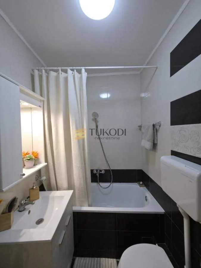 Prodaja, trosoban stan, 57m², Podbara, Novi Sad Sve Podlokacije