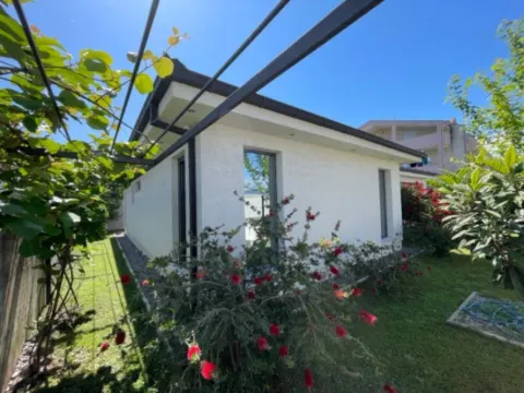 Sale, house, 200m², Karaburško Polje, Podgorica - image 8