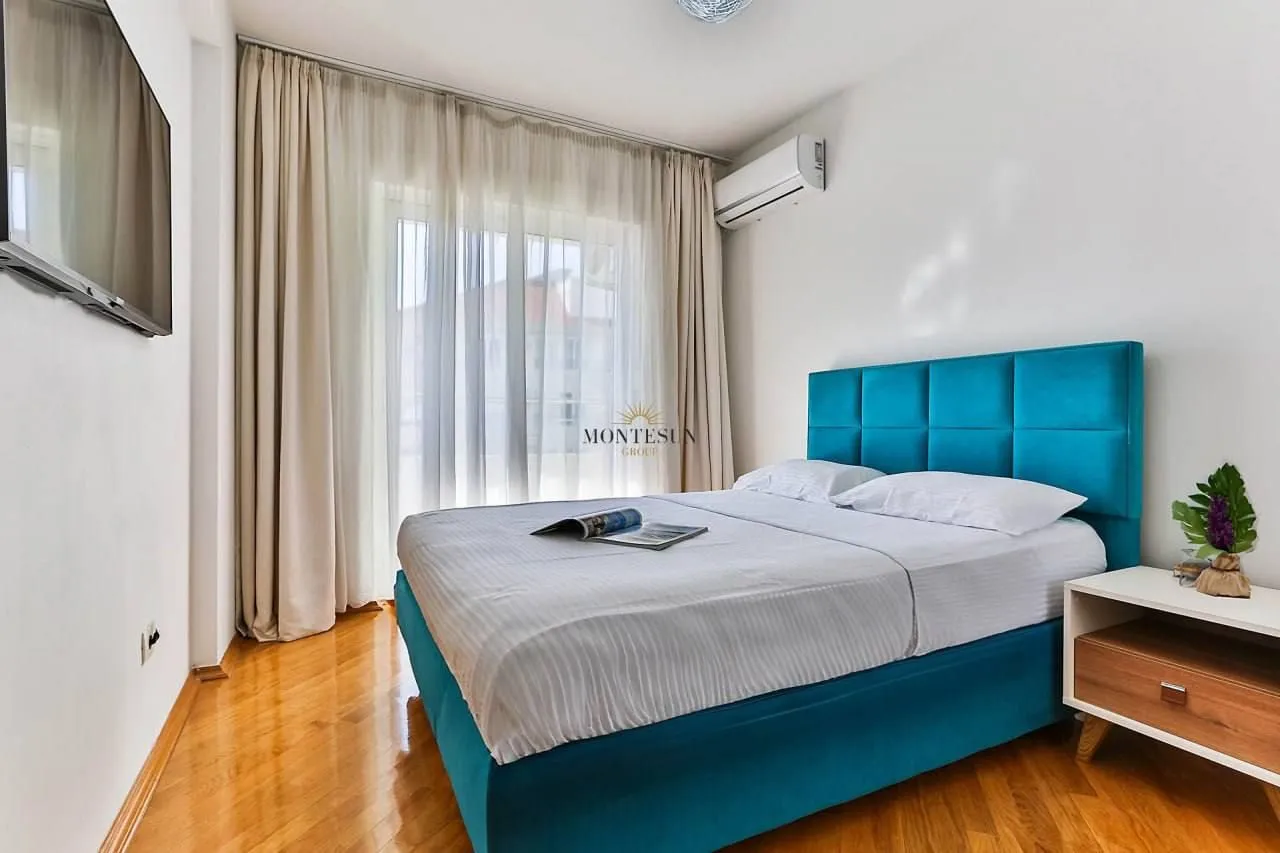 Rent, three bedroom apartment, 140m², Centar, Budva
