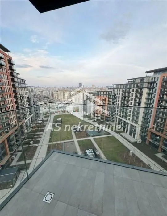 Izdavanje, četvorosoban stan, 110m², Savski Venac, Beograd