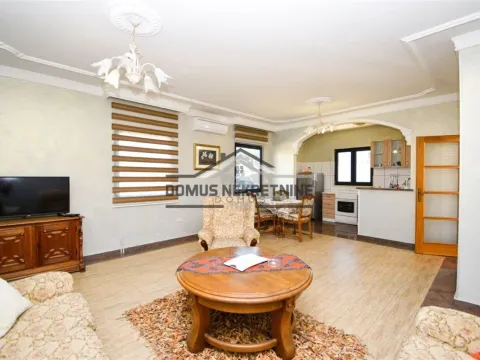 Rent, house, 160m², Donja Gorica, Podgorica - image 18