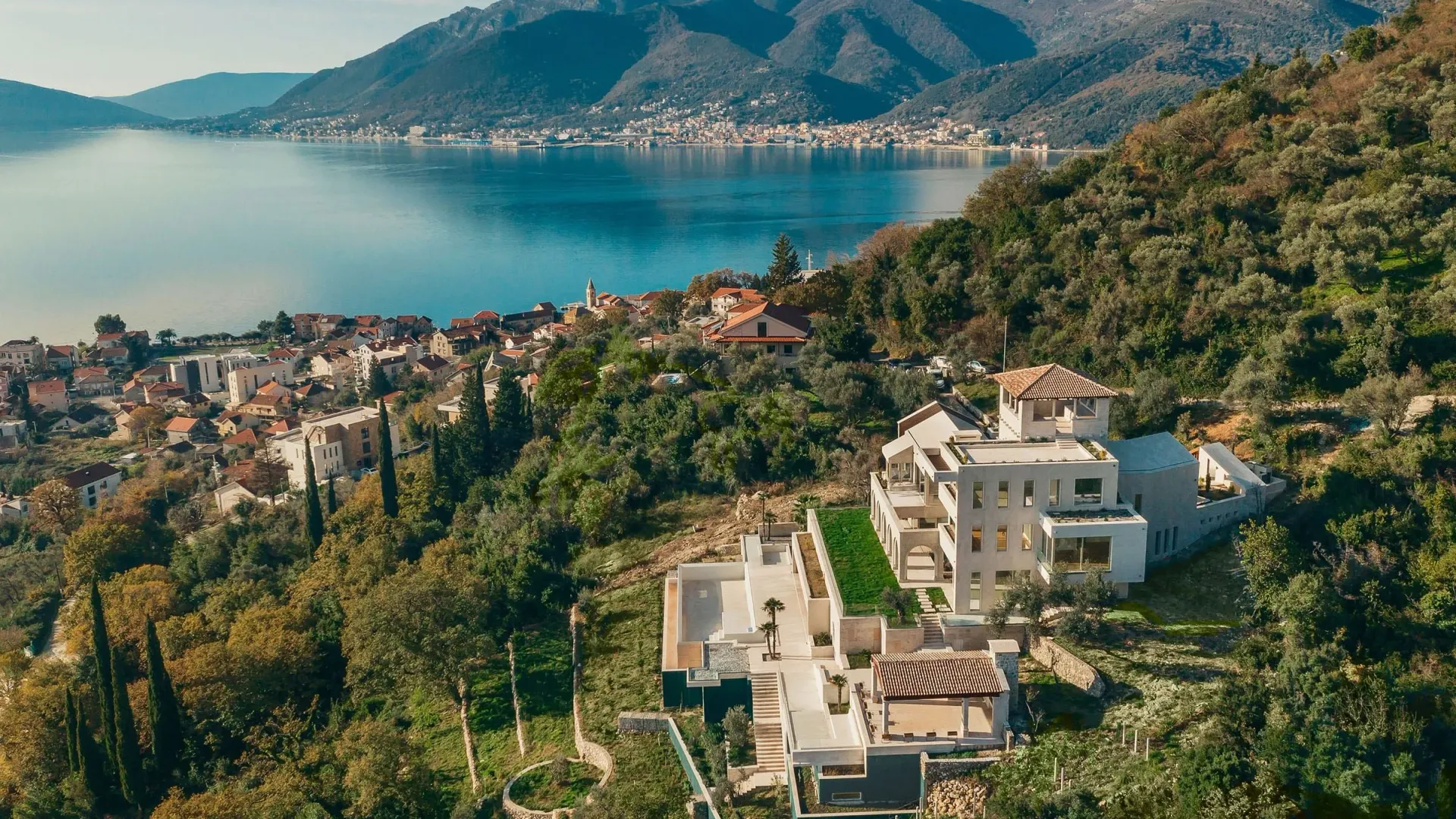 Prodaja, kuća, 1400m², Tivat, Crna Gora