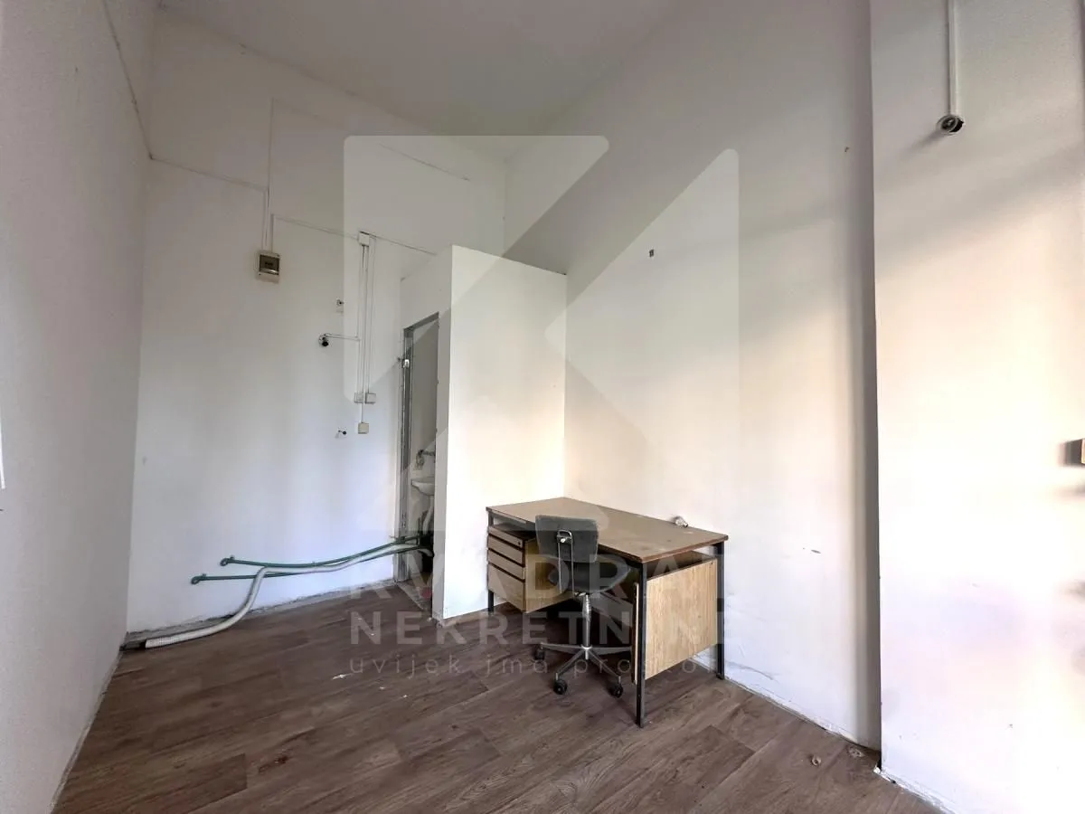 Prodaja, jednosoban stan, 28m², Stari Aerodrom, Podgorica