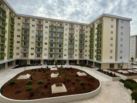 Rent, one bedroom apartment, 40m², Pobrežje, Podgorica - image 2