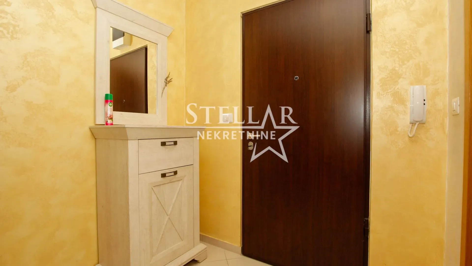 Rent, two bedroom apartment, 68m², City Kvart, Podgorica