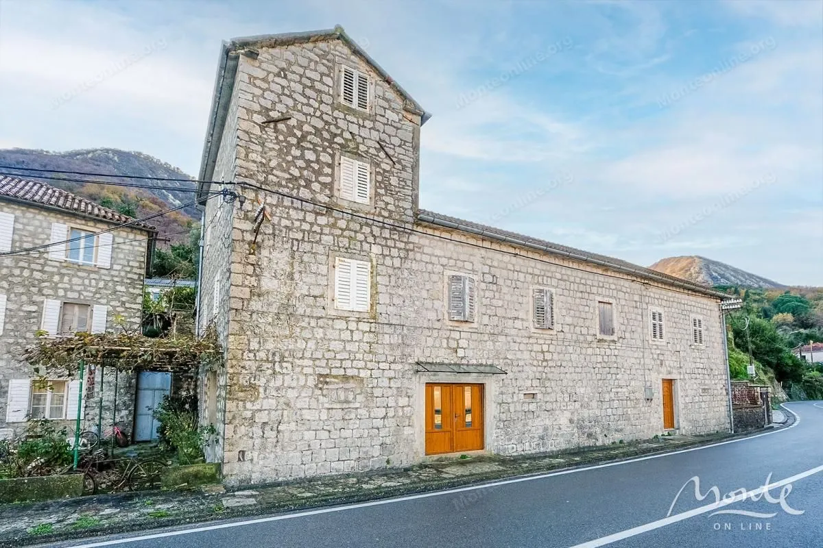 Sale, house, 126m², Kostanjica, Kotor
