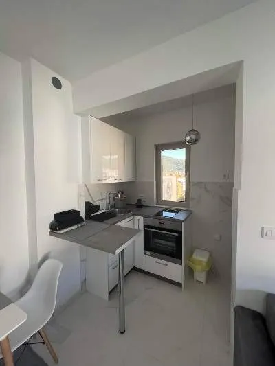Rent, one bedroom apartment, 69m², Slovenska Plaža, Budva