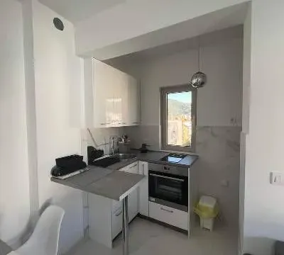 Rent, one bedroom apartment, 69m², Slovenska Plaža, Budva - image 11