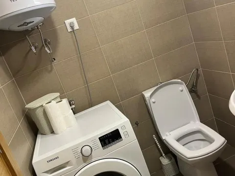 Rent, one bedroom apartment, 45m², Budva, Crna Gora - image 10